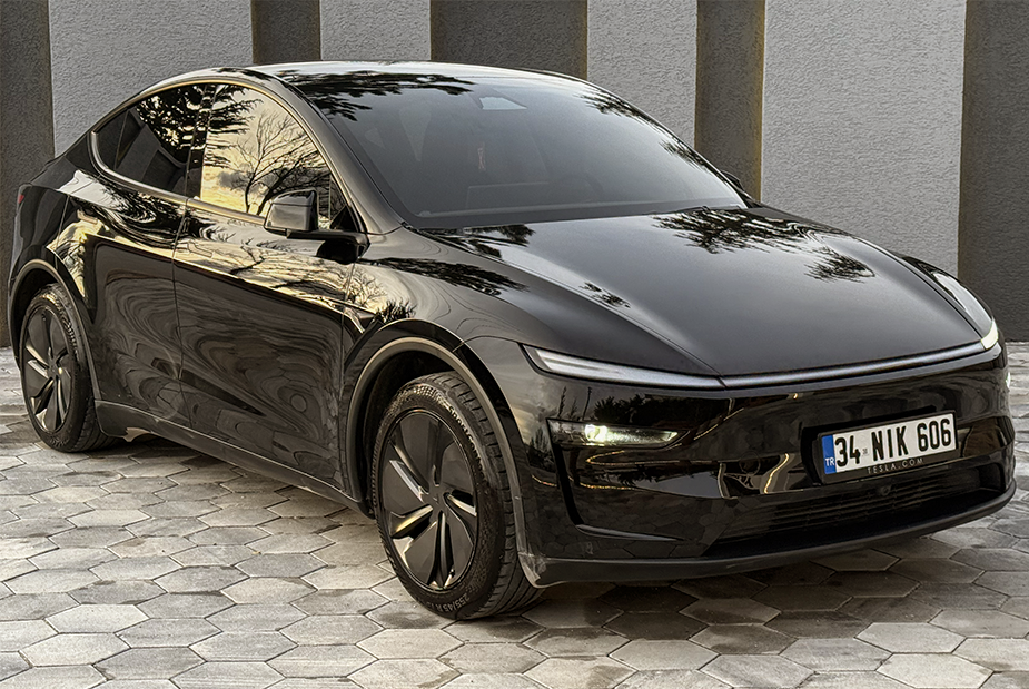 TESLA MODEL Y PREMİUM 2025